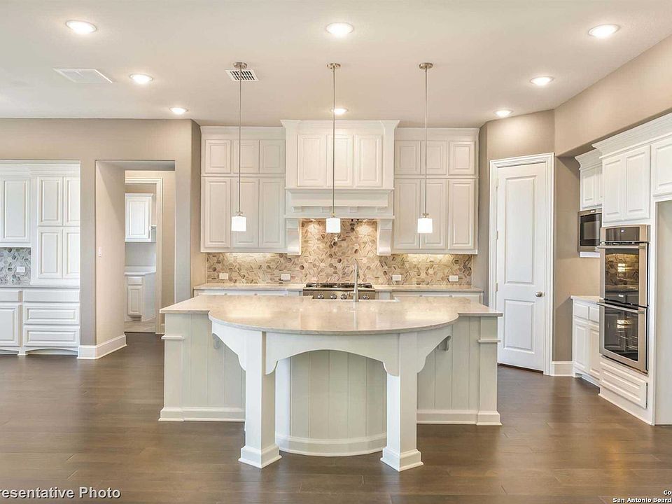 1st image of 110 Kingston Court