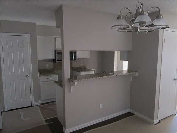 4th image of 2444 Dancy Dr S