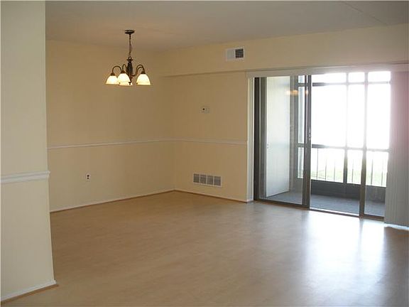 Great Room With Pergo flooring