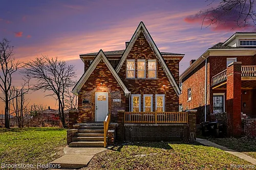 5533 Sheridan St Photo 1