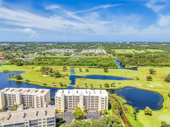 1200 Country Club Dr APT 6402, Largo, FL 33771