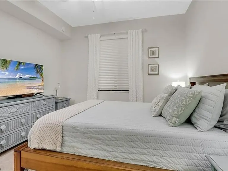 9735 Acqua Ct #625 — Photo 12