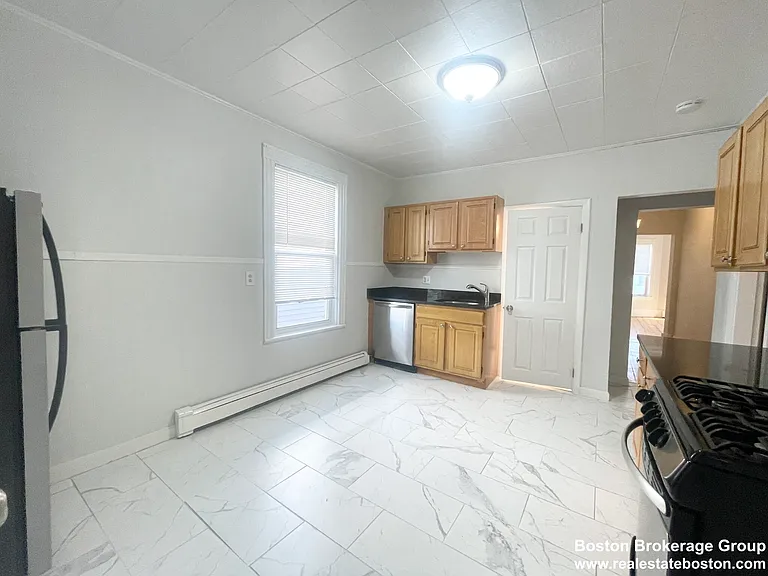 22 Howell St #3 — Photo 2