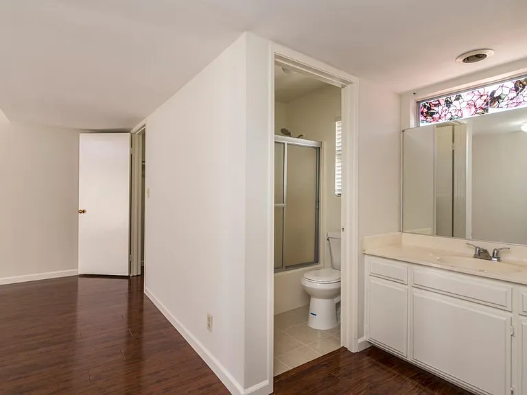 545 South St #4 — Photo 5