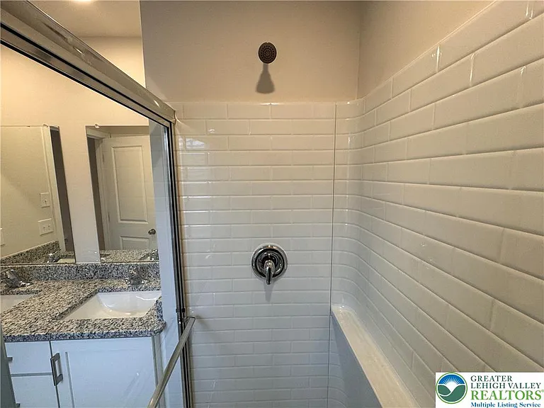 7634 Clayton Ave — Photo 18