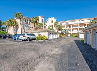 992 Woodshire LN #D205, NAPLES, FL 34105