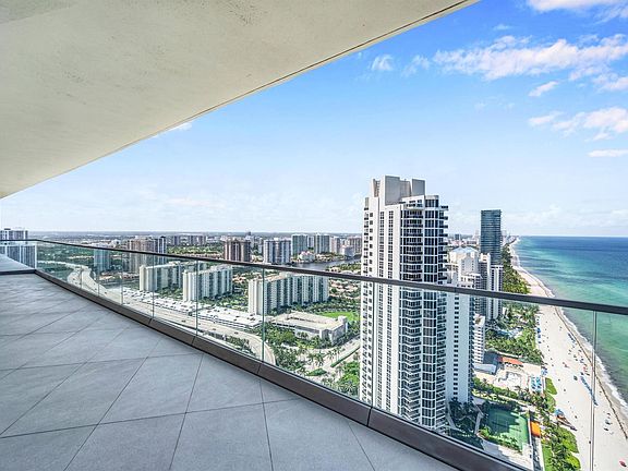 5th image of 18975 Collins Ave #33A