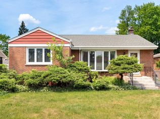 1492 S 6th Ave, Des Plaines, IL 60018