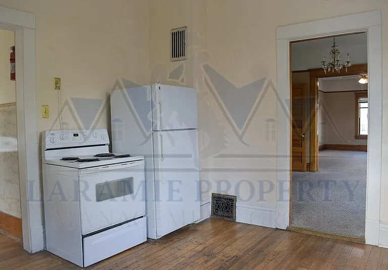 358 N 5th St #A — Photo 10