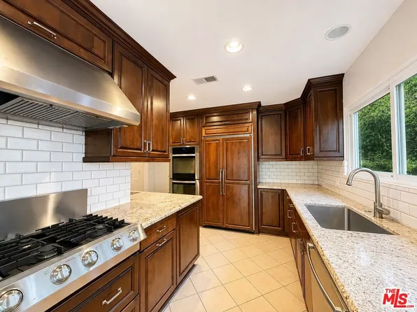 2200 S Canfield Ave, Los Angeles, CA 90034