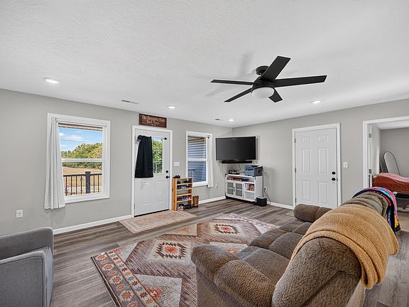 3rd image of 645 Cherry Street
