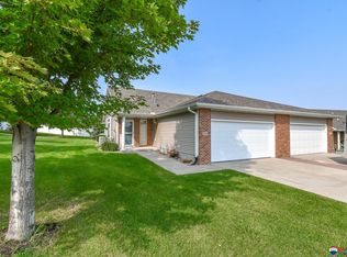 8363 S 85th St, Lincoln, NE 68526