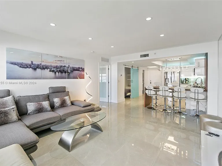 100 Lincoln Rd #1602 — Photo 3