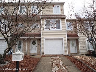 33 Doreen Dr, Staten Island, NY, 10303