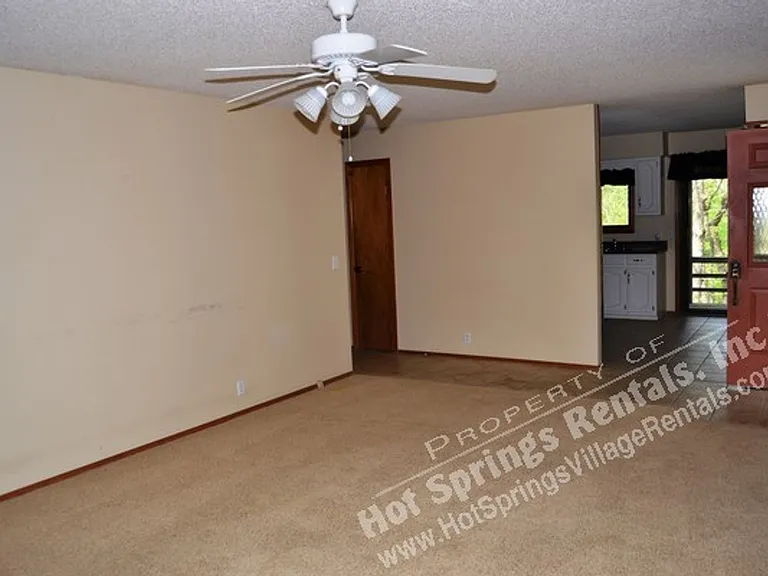 9 Ona Cir — Photo 5