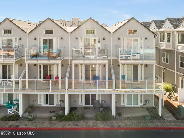 215 Miller St, Rockaway Beach, OR 97136