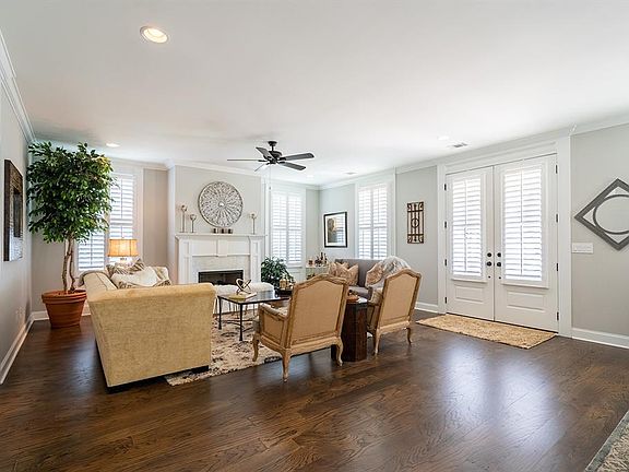 4th image of 142 Forest Glen Dr