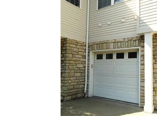 5250 Whispering Oaks Blvd APT B1, Parma, OH 44134