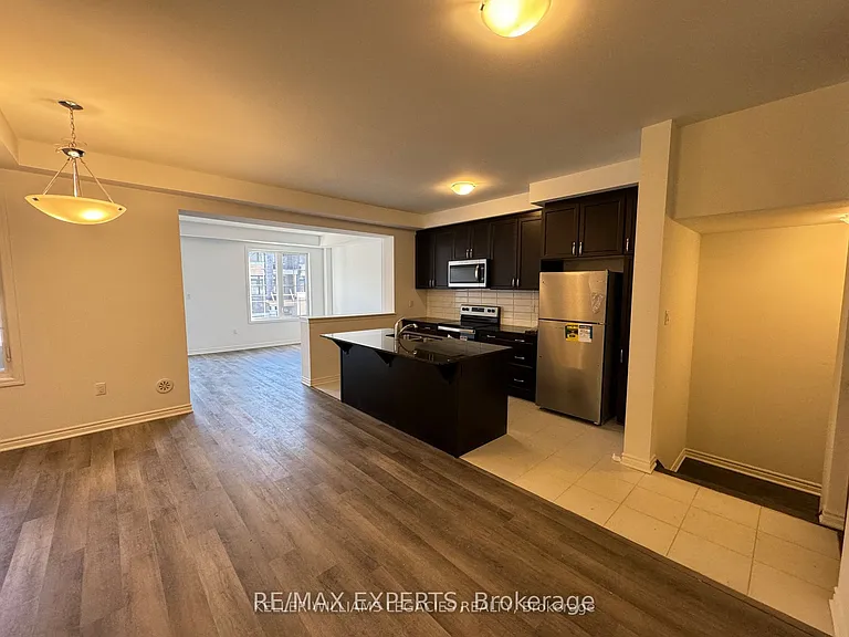 181 Keppel Cir — Photo 3