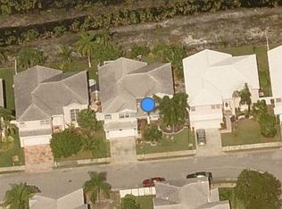 10131 SW 9th Ln, Pembroke Pines, FL 33025