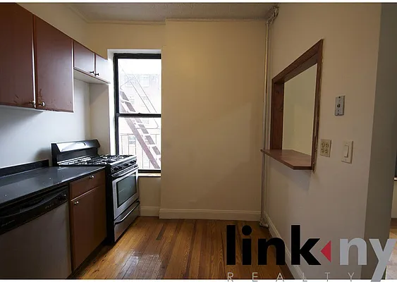 Rented by Link NY Realty | media 17