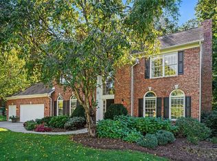 1211 Ridgewood Dr, Loveland, OH 45140