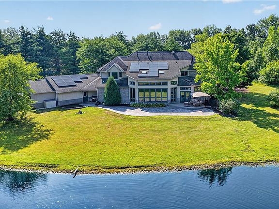 2nd image of 2781 Shagbark Dr