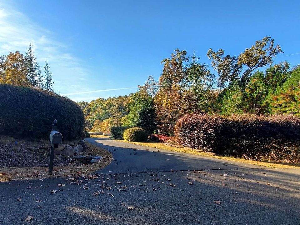 1st image of 489 Harris Creek Dr