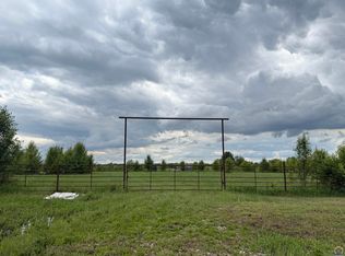 3935 NW 43rd St, Topeka, KS 66618