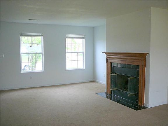 3rd image of 2720 Braxton Dr