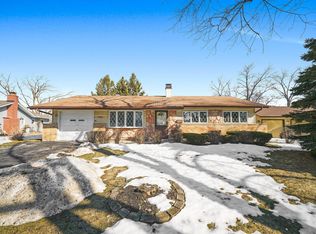 594 Frederick Ln, Hoffman Estates, IL 60169