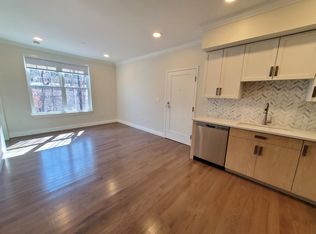 39 Herrick Rd #101, Newton Center, MA 02459