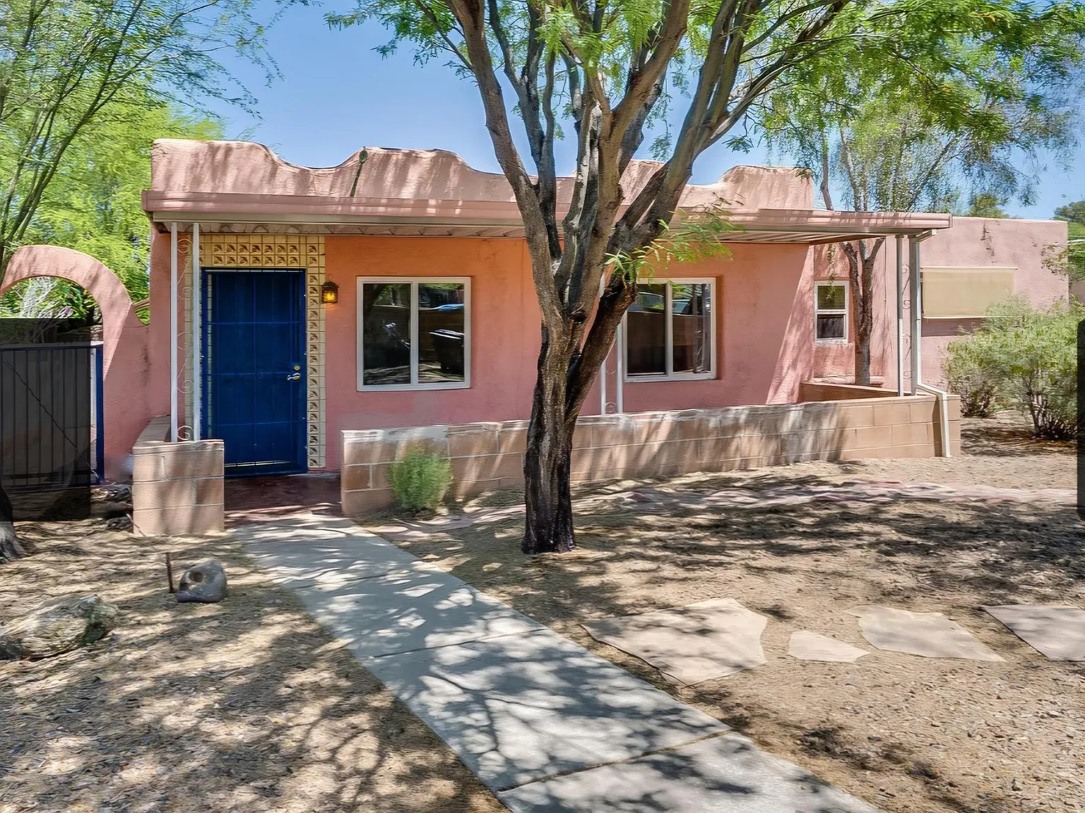 3 bed, 1610 sqft, $2,250 — Photo 2