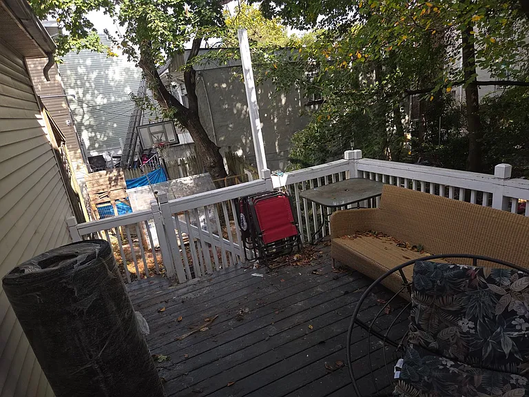 227 6th Ave W — Photo 13