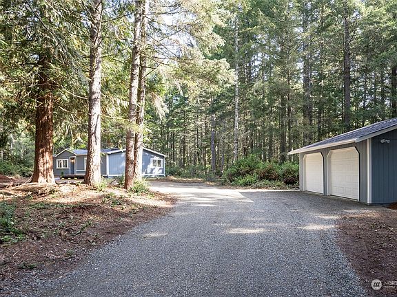 3rd image of 4107 173rd Avenue NW