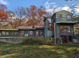 1950 N River Rd, Oregon, IL 61061