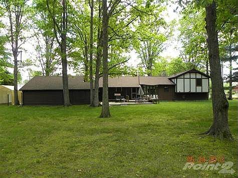 This a view of the back yard with the dec.