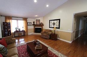 3rd image of 111 Dogwood Ln