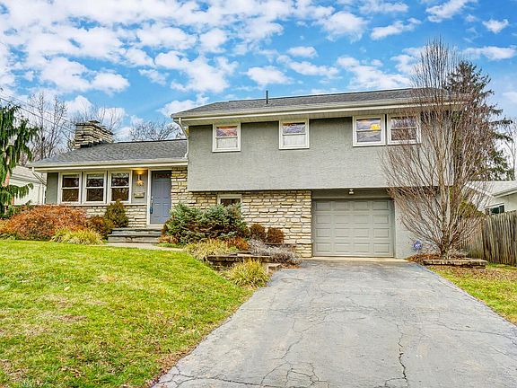 2nd image of 1162 Sunny Hill Dr