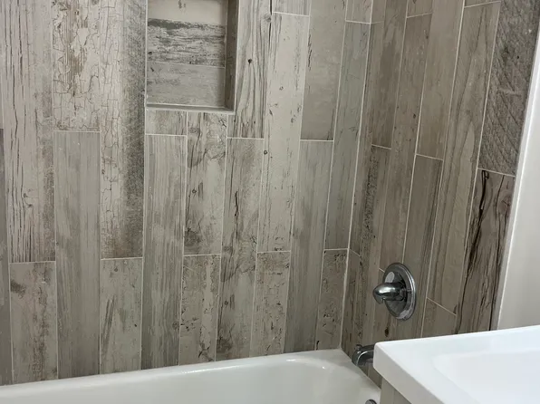 1589 Sacramento St APT 8, San Francisco, CA 94109