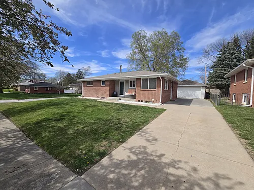 6000 Colby St Photo 1