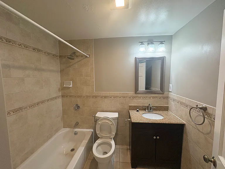 66 Beacon St #2A — Photo 4