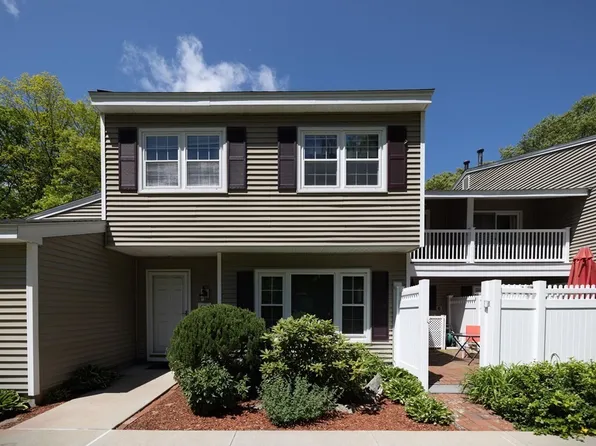 625 Edgebrook Dr, Boylston, MA 01505