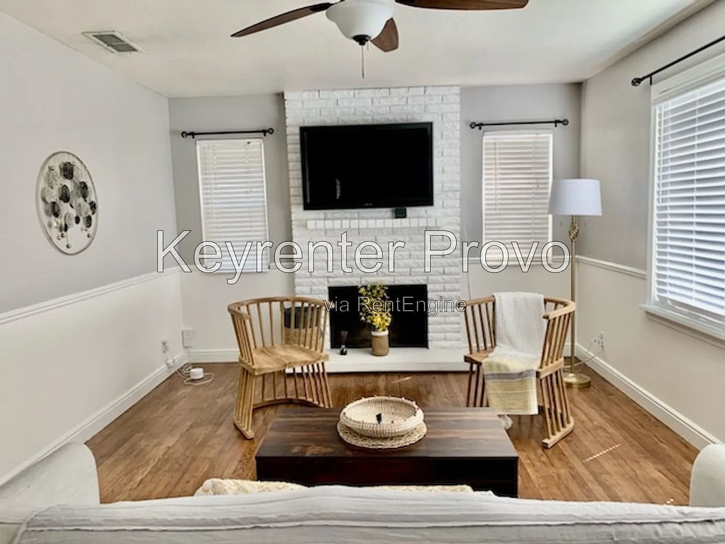 3 bed, 2.0 bath, 1105 sqft, $1,925 — Photo 2
