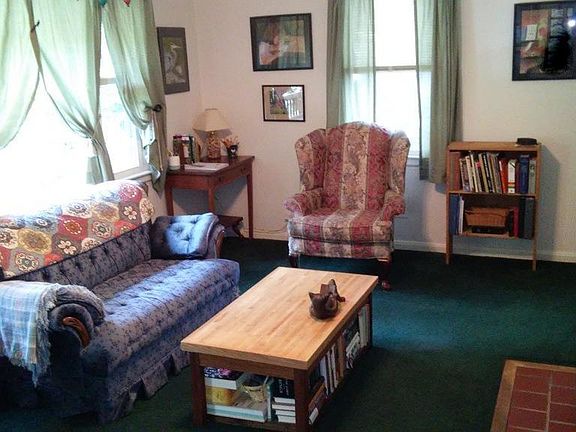 2nd image of 4616 Greenwood Dr