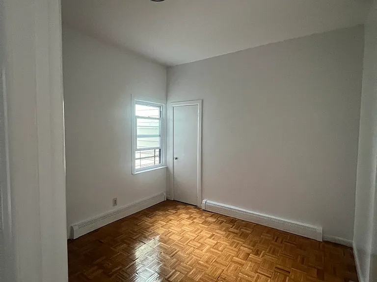 341 Vanderbilt Ave #1 — Photo 3