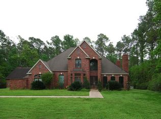 1360 Bess Rd, Dickinson, TX 77539