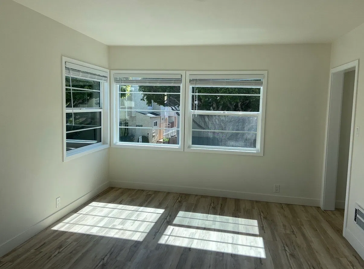 Studio, 405 sqft, $2,395 — Photo 3