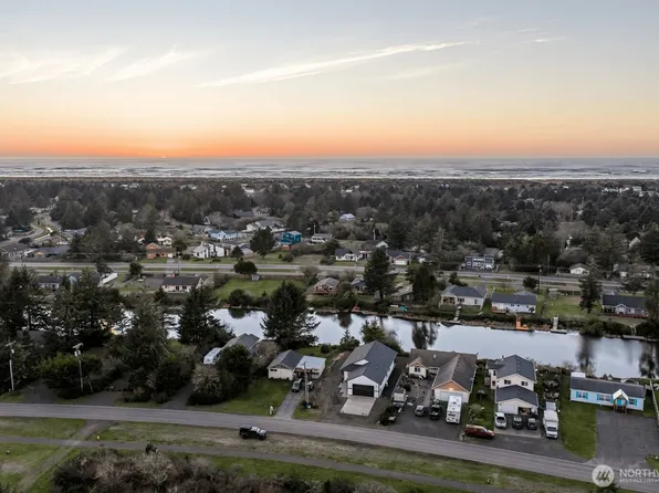 205 Canal Drive SE, Ocean Shores, WA 98569