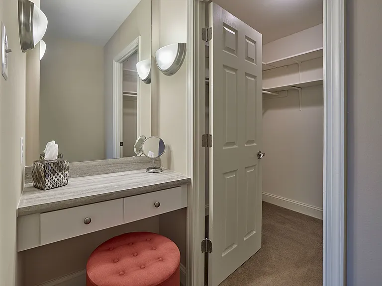 Willowyck Apartments vanity area